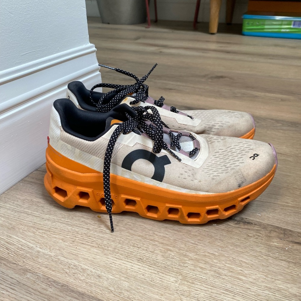 ON CLOUD CLOUDMONSTER RUNNING SNEAKERS